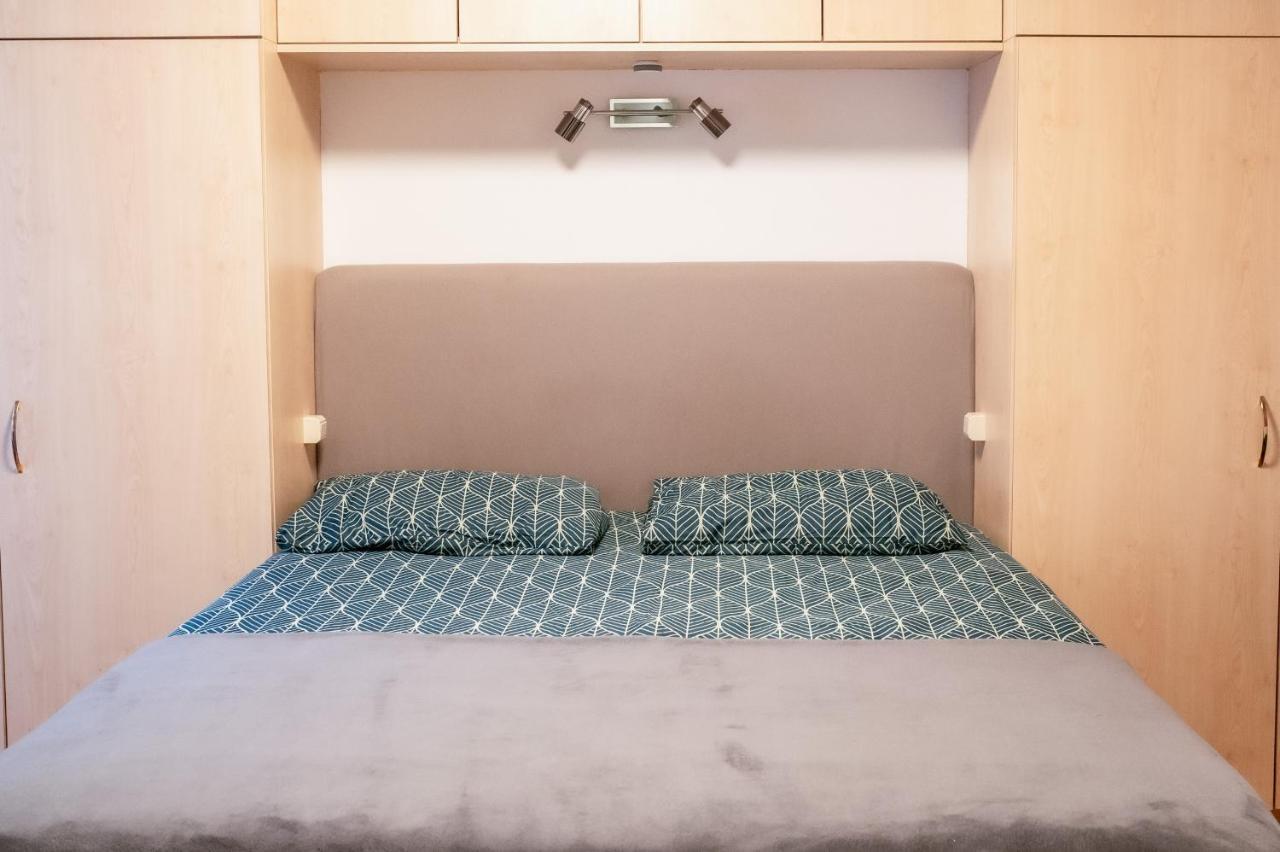 Residentie Alexandra Apartment Кноке-Хайст Екстериор снимка